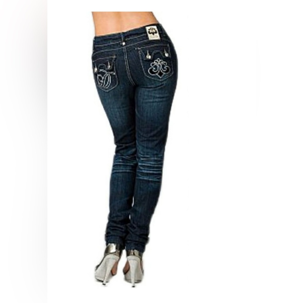 Dereon women’s Jeans color blue. Size.‎ 9/10